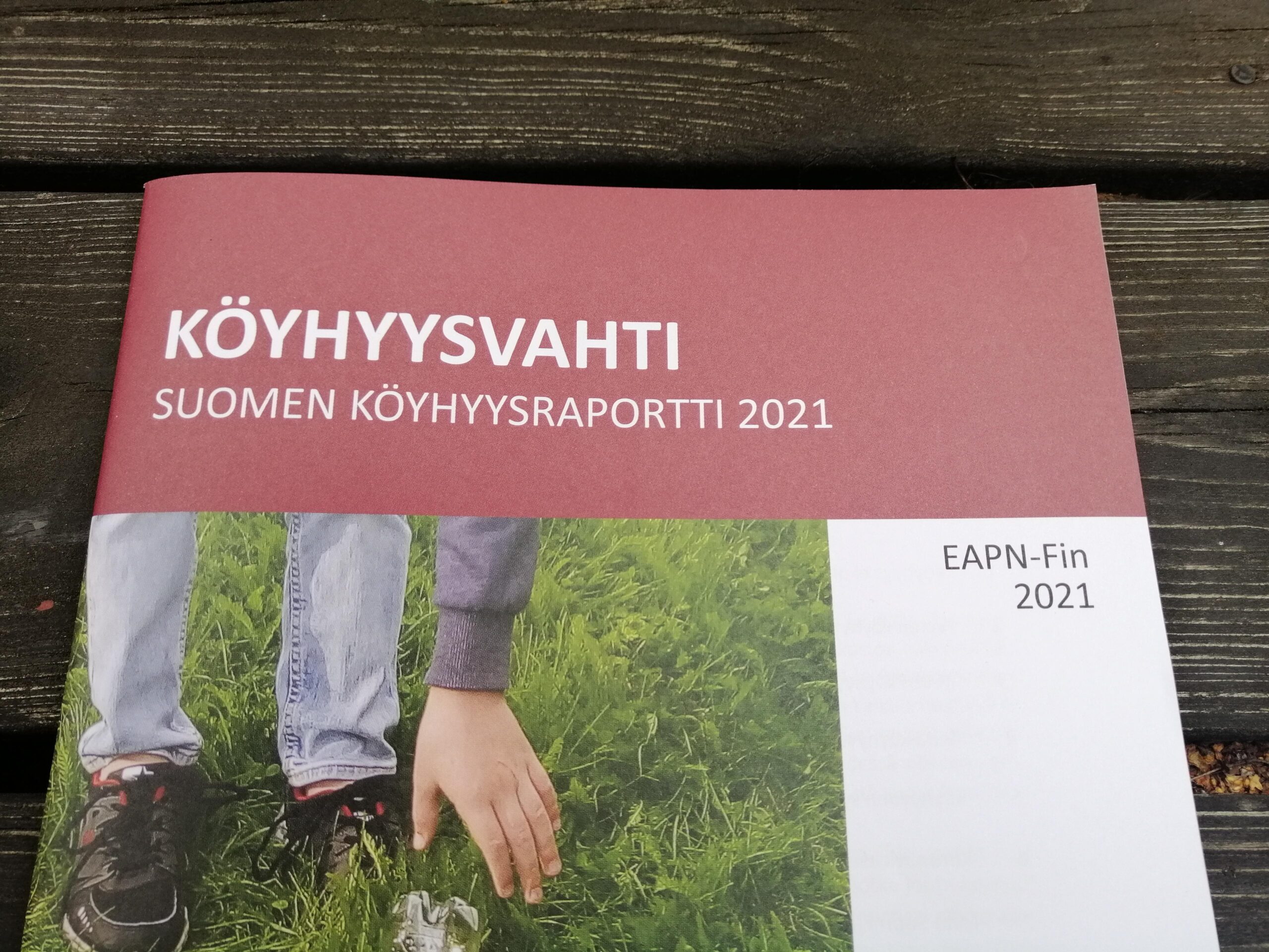 Osa Köyhyysvahti-julkaisun kannesta.
