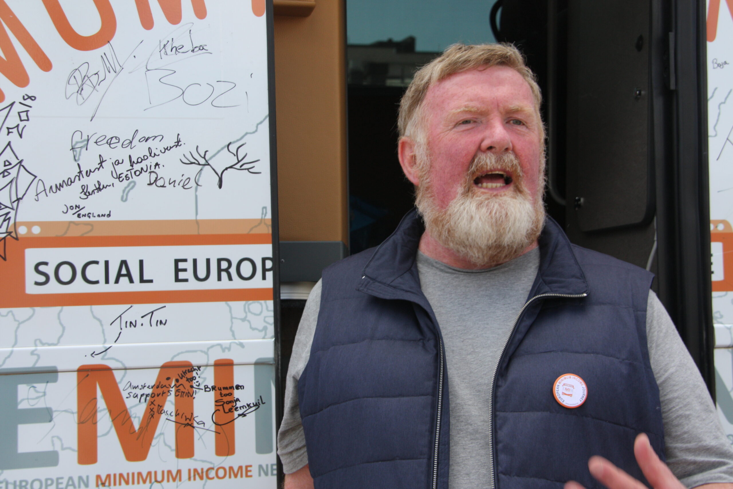 Euroopan köyhyyden vastaisen verkoston EAPN:n voimahahmo Fintan Farrell on kuollut